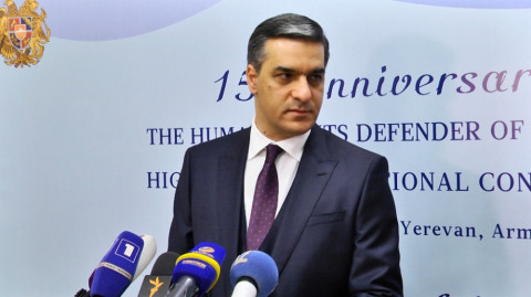 Մտահոգիչ է. Արման Թաթոյանը՝ ապօրինի որդեգրման դեպքերի մասին
