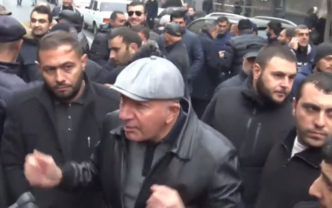 Թող գան մեր դեմ ուժ կիրառեն. ավտոներկրողներ