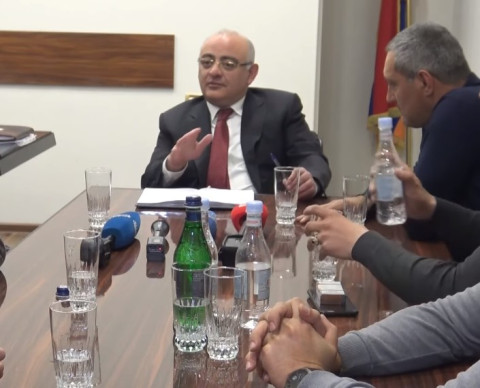 Դուք ուզում եք ապօրինի ձեռնարկատիրական գործունեությամբ զբաղվել. Մաշադյանը` ավտոներկրողներին