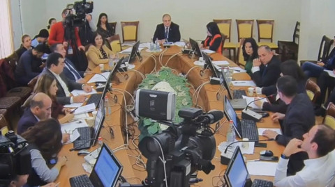 Եթե Սրբուհու նման գեղեցկուհուն խանգարում են, ինձ նման տգեղին ոնց կարան չընդհատեն. Գևորգ Պետրոսյան