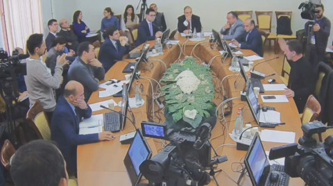 Սերժ Սարգսյանի կամքն ե՞ք կյանքի կոչում, թե՞ ժողովրդի. Տարոն Սիմոնյանը՝ Բադասյանին