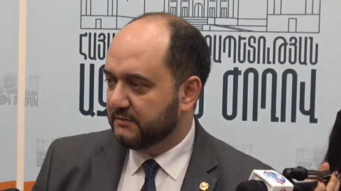 Անհեթեթության եզրերը կորցրել են. Արայիկ Հարությունյանը՝ Արծվիկ Մինասյանի մասին