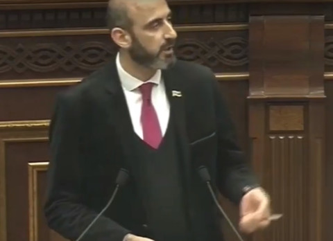 Ռևմատոիդ արթրիտն ի՞նչ կապ ունի ծխելու հետ. Նարեկ Զեյնալյան