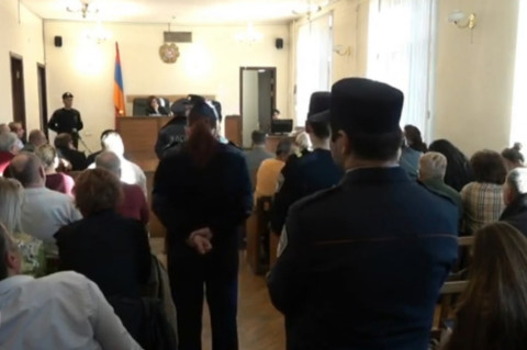 Ով որ ձեն ա հանում, պիտի հեռացվի նիստերի դահլիճից. դատախազը՝ դատավորին