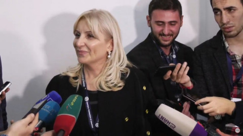 Արմեն Մելիքբեկյանի աներն ու զոքանչը թռել են հավաքականի հետ. Հենրիխ Մխիթարյանի մայր