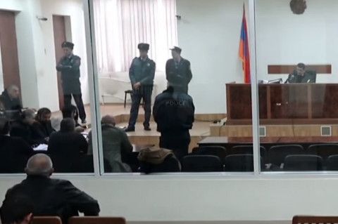 «Տիրոջը կարգադրել են՝ տունը ձեռքիցս առնեն ու կնոջս եւ աղջկաս գցեն փողոց». Պավլիկ Մանուկյան