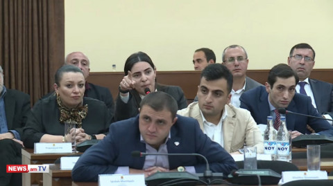 «Դուք ոչ մեկ եք». ավագանու նիստին կրքերը թեժացան, սկսեցին միմյանց մեղադրել