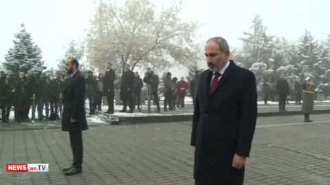 Քաղաքական վերնախավը հարգանքի տուրք մատուցեց Բաքվի ջարդերի զոհերի հիշատակին