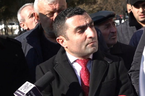 Դուք պատվեր եք կատարո՞ւմ հիմա. Կոտայքի մարզպետը՝ քաղաքացուն