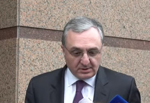 Փաշինյան-Ալիեւ հանդիպման մասին դեռ վաղ է խոսել. Զոհրաբ Մնացականյան
