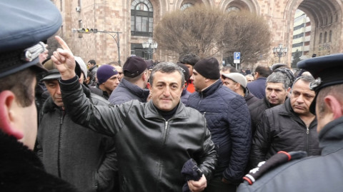 Պարոն վարչապետ ձեզ խաբում են, ոչ մի սպանդանոց միս չի ընդունում. գյուղացի