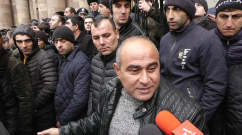 Դեմ ենք սպանդանոցներին. գյուղացիները պահանջում են Նիկոլ Փաշինյանին իջնել