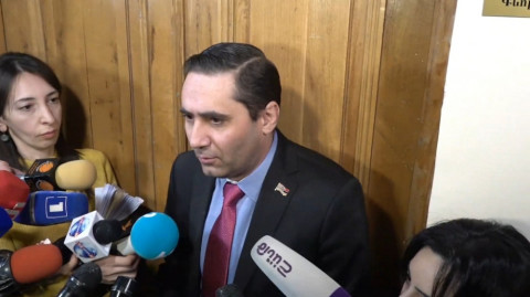 Արման Բաբաջանյանը բացահայտ սադրեց. Արման Աբովյան