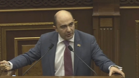 Դուք օգնեք փողերի լվացմանն ու հանցագործներին. Մարուքյանը՝ իշխանական պատգամավորներին