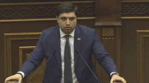 «Էս ի՞նչ տոն ա, էս ի՞նչ խոսելաձեւ ա». «Իմ քայլի» պատգամավորը՝ Մարուքյանին