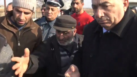No comment. «Արի հլը Բենո»