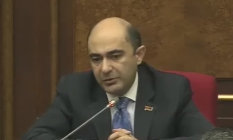 Ձեզ ինչո՞վ օգնենք. Մարուքյանը հեգնեց Արարատ Միրզոյանին