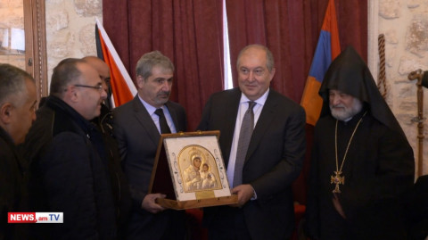 Արմեն Սարգսյանը տիկնոջ հետ այցելել է Բեթղեհեմի Սուրբ Ծննդյան տաճար