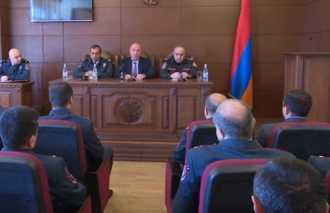 Արման Սարգսյանը ներկայացրել է Երեւանի նորանշանակ ոստիկանապետին