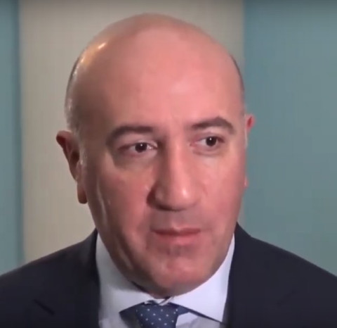 Ամենակարեւորն անարյուն հանգուցալուծումն էր. Արման Սարգսյանը՝ «Էրեբունի պլազայում» միջադեպի մասին