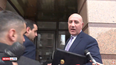 «Դուրս գամ՝ կխոսեմ». Արման Սարգսյանը եկավ «Իմ քայլի» հետ հանդիպման