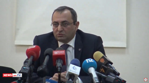 Պատգամավորին վայել պահվածք չէր. Արծվիկ Մինասյանը՝ Քրիստինա Պողոսյանի մասին