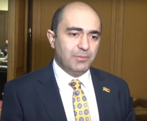 Հակասահմանադրական դրույթներ կան. Մարուքյանը՝ արտահերթ նիստի նախաձեռնության մասին