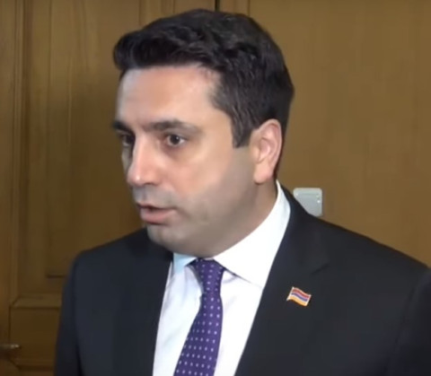 Հրայր Թովմասյանի վերջին հարցազրույցում տեսնում եմ պարտված մարդու. Ալեն Սիմոնյան
