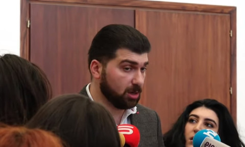 Արսեն Թորոսյանը չէր կարողանում աչքերիս նայել, ձեռքերն էր տրորում. Դավիթ Սանասարյան