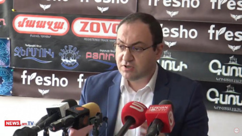 Սա քննադատությունը չհանդուրժելու գործողություն է. Արսեն Բաբայանը՝ Սամսոնյանին ՀՔԾ կանչելու մասին
