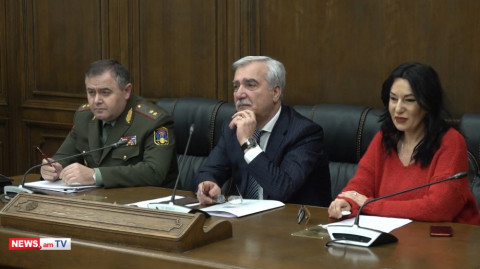 ԳՇ պետ Արտակ Դավթյանն Ազգային ժողովում է