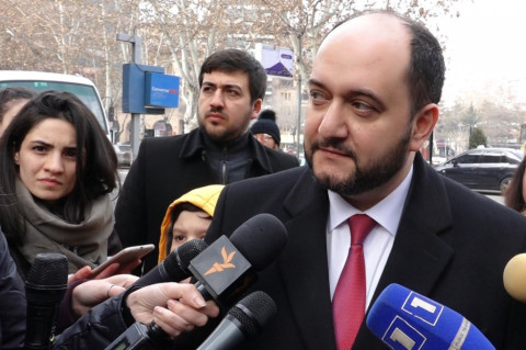 Ատելությունը ֆեյքերի բանակների միջեւ է սոցիալական ցանցերում. Արայիկ Հարությունյան