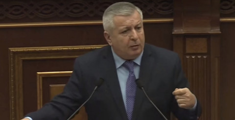Ընկեր ջան, 10 տոկոսն ինձ կտաս, մնացածը՝ քեզ. Բագրատյանը՝ գնումների շուկայի մասին