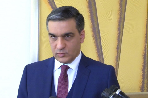Չկա մի տեղ, որտեղ խնդիր չի լինի. Արման Թաթոյանն Արցախում այցելել է «էլիտար» զորամաս