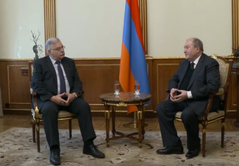 Արմեն Սարգսյանը հանդիպել է ՀՅԴ բյուրոյի ներկայացուցչի հետ