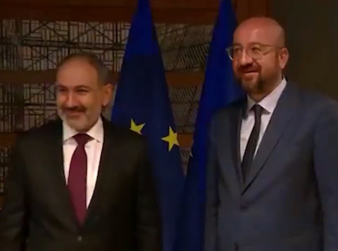 Կորոնավիրուսի պատճառով Փաշինյանն ու Եվրոպական խորհրդի նախագահը միմյանց ձեռք չեն սեղմել