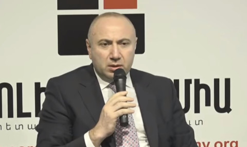 Հայաստանի իշխանությունները զբաղված են 7 մարդու հեռացնելու նեղքաղաքական հարցով. քաղաքագետ