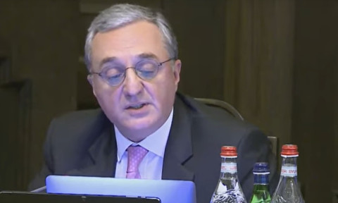 Զոհրաբ Մնացականյանն առաջարկում է արգելել ՀՀ քաղաքացիների ելքն ու օտարերկրացիների մուտքը