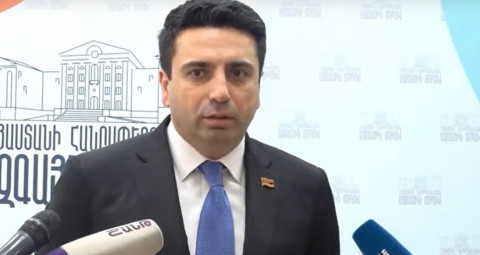 Հեշտ է առաջարկել՝ ամեն անկյունում մարդ կանգնի եւ բոլոր անցնողներին գումար բաժանի. Ալեն Սիմոնյան