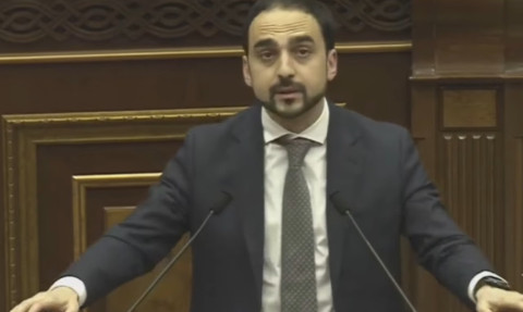 Այո, Լարսում եւ Բագրատաշենում բեռնափոխադրումների հետ կապված խնդիր ունենք. Ավինյան