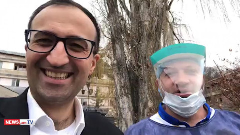 Բժիշկ Սպարտակն ամեն առավոտ ձնծաղիկ է հավաքում ու բաժանում Ծաղկաձորում մեկուսացած կանայք