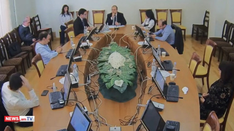 Եթե ԱԺ-ի շենքը տաք, հակակոռուպցիոն դատարանն այստեղ կլինի. Բադասյանը կատակեց