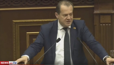 Իմ  մոտ տպավորություն է, որ վիրուսը հեռախոսազանգերի միջոցով է տարածվում. պատգամավոր