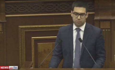 Մի նժարին դրված է մարդու առողջությունը, մյուս նժարին իրավունքներն ու ազատությունները. Բադասյան