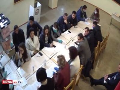 Արցախում հաշվում են քվեաթերթիկները