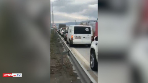 Խցանում Երեւան- Արտաշատ ճանապարհին. ոստիկանները ստուգում են բոլորին