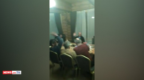 Նորմալ ա ամեն ինչ. Մոսկվայի օդանավակայանում մնացած հայերը տեղափոխվել են մոտակա հյուրանոց
