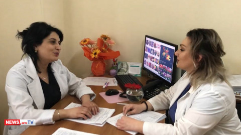Երգում են կորոնավիրուսի դեմ պայքարող բուժքույրերը