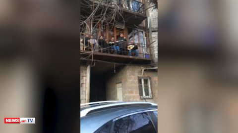 Գյումրիի ժող. գործիքների նվագախմբի համերգը պատշգամբից