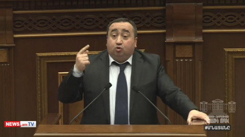 Անչափահասը չի կարա հայրություն ճանաչի, ինքն ա դեռ անչափահաս, հեր ունի. ԱԺ-ում ուրախ մթնոլորտ է
